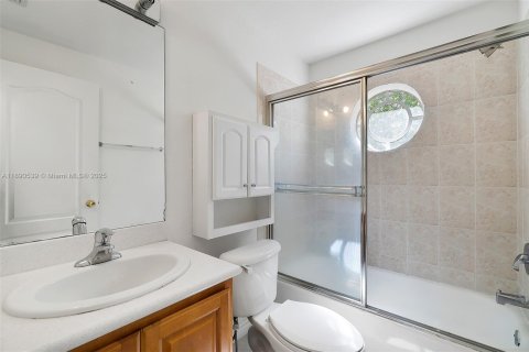 Touwnhouse à louer à Coral Springs, Floride: 3 chambres, 123.56 m2 № 1943453 - photo 9