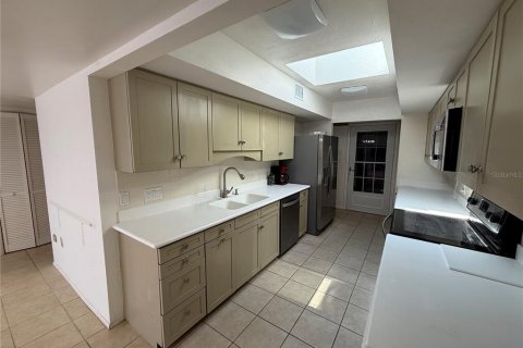 House in Punta Gorda, Florida 2 bedrooms, 138.24 sq.m. № 1755544 - photo 18