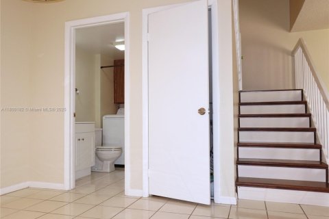 Adosado en venta en West Palm Beach, Florida, 2 dormitorios, 114.83 m2 № 1770335 - foto 12