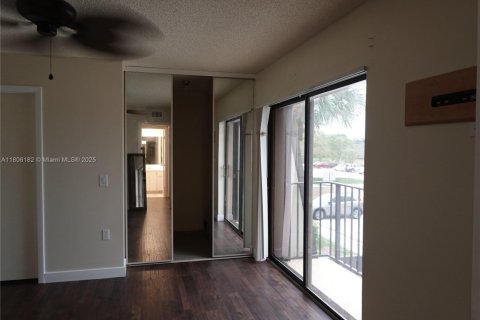 Adosado en venta en West Palm Beach, Florida, 2 dormitorios, 114.83 m2 № 1770335 - foto 24