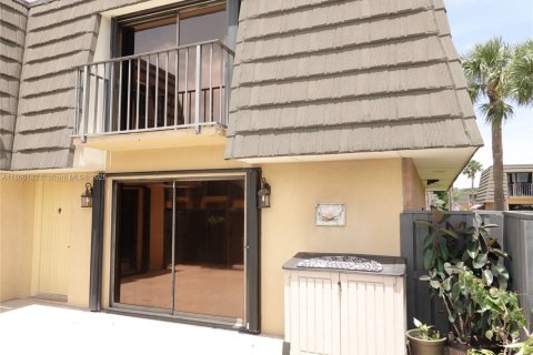 Adosado en venta en West Palm Beach, Florida, 2 dormitorios, 114.83 m2 № 1770335 - foto 3