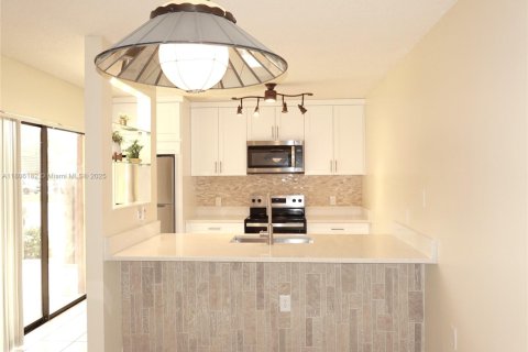 Adosado en venta en West Palm Beach, Florida, 2 dormitorios, 114.83 m2 № 1770335 - foto 1
