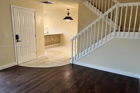 Adosado en venta en West Palm Beach, Florida, 2 dormitorios, 114.83 m2 № 1770335 - foto 8