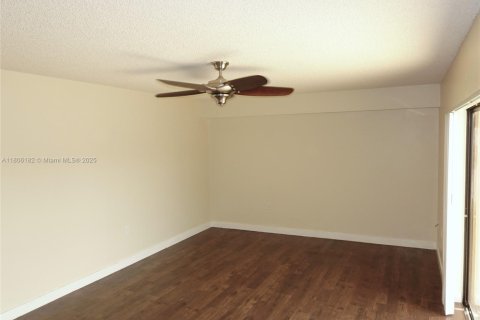 Adosado en venta en West Palm Beach, Florida, 2 dormitorios, 114.83 m2 № 1770335 - foto 6