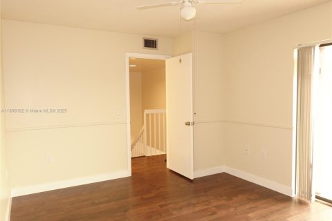 Adosado en venta en West Palm Beach, Florida, 2 dormitorios, 114.83 m2 № 1770335 - foto 30