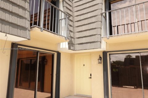 Adosado en venta en West Palm Beach, Florida, 2 dormitorios, 114.83 m2 № 1770335 - foto 2