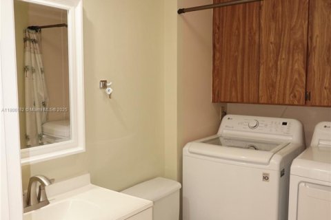 Adosado en venta en West Palm Beach, Florida, 2 dormitorios, 114.83 m2 № 1770335 - foto 11