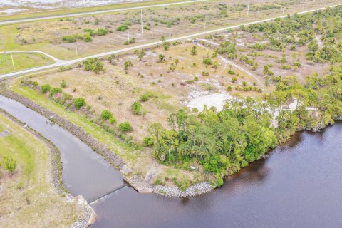 Immobilier commercial à vendre à Palm City, Floride № 2083318 - photo 14