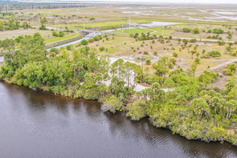 Immobilier commercial à vendre à Palm City, Floride № 2083318 - photo 15