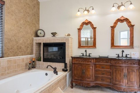 Villa ou maison à louer à Orlando, Floride: 4 chambres, 272.48 m2 № 2384057 - photo 14