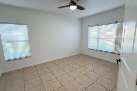 Casa en venta en Kissimmee, Florida, 4 dormitorios, 261.43 m2 № 2358988 - foto 20