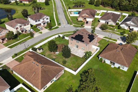 Casa en venta en Kissimmee, Florida, 4 dormitorios, 261.43 m2 № 2358988 - foto 10