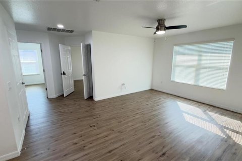 Casa en venta en Kissimmee, Florida, 4 dormitorios, 261.43 m2 № 2358988 - foto 28