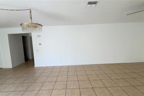 Casa en venta en Kissimmee, Florida, 4 dormitorios, 261.43 m2 № 2358988 - foto 22