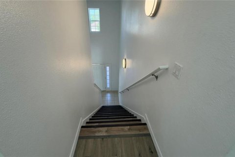 Casa en venta en Kissimmee, Florida, 4 dormitorios, 261.43 m2 № 2358988 - foto 27
