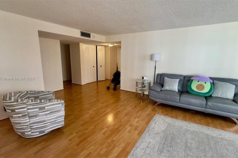 Condo in Sunny Isles Beach, Florida, 2 bedrooms  № 1966021 - photo 13