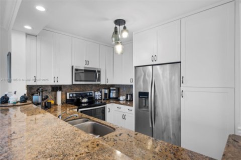 Condominio en alquiler en Hollywood, Florida, 2 dormitorios, 110.55 m2 № 2039649 - foto 9