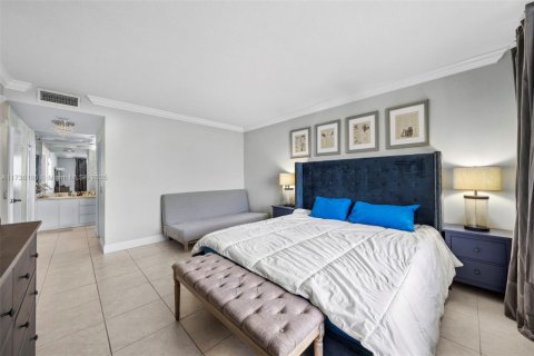 Condominio en alquiler en Hollywood, Florida, 2 dormitorios, 110.55 m2 № 2039649 - foto 15