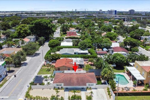Immobilier commercial à vendre à West Palm Beach, Floride: 156.26 m2 № 2270462 - photo 24