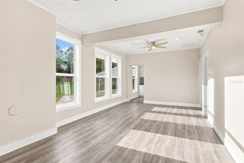 Commercial property in Tarpon Springs, Florida 96.25 sq.m. № 2351827 - photo 10