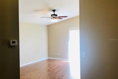 Casa en alquiler en Valrico, Florida, 3 dormitorios, 140.84 m2 № 2107501 - foto 5