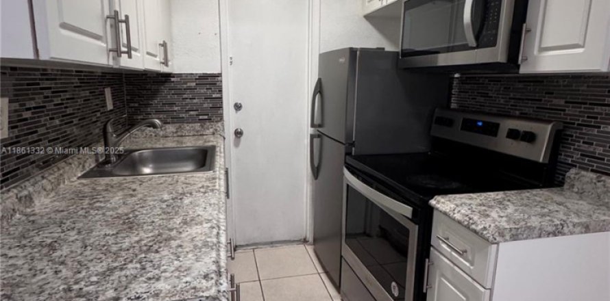 Appartement à Hollywood, Floride 1 chambre, 998.61 m2 № 1889489