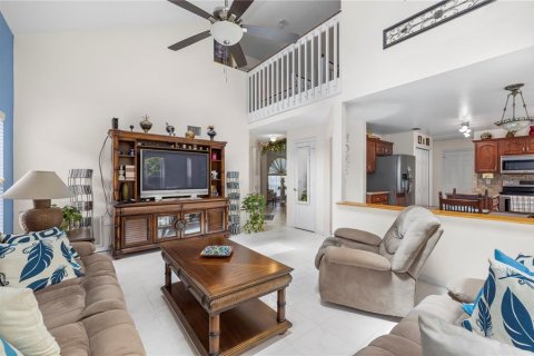 Casa en venta en Tampa, Florida, 4 dormitorios, 202.62 m2 № 2314458 - foto 7