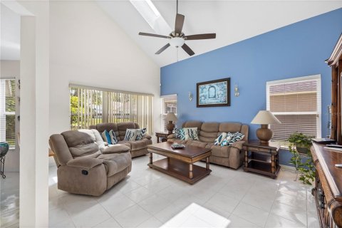 Casa en venta en Tampa, Florida, 4 dormitorios, 202.62 m2 № 2314458 - foto 8