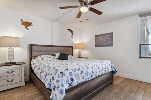 Copropriété à vendre à Redington Shores, Floride: 2 chambres, 108.23 m2 № 2360903 - photo 15