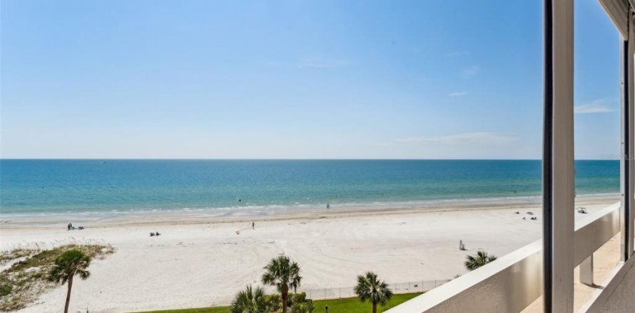 Condo à Redington Shores, Floride, 2 chambres  № 2360903