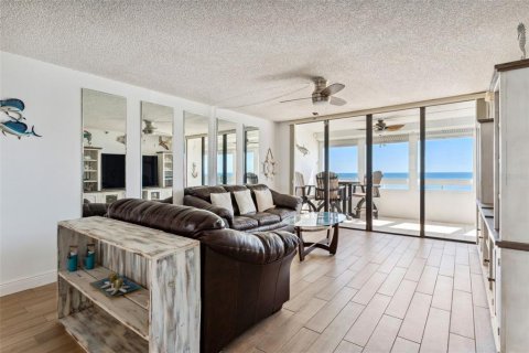 Copropriété à vendre à Redington Shores, Floride: 2 chambres, 108.23 m2 № 2360903 - photo 11