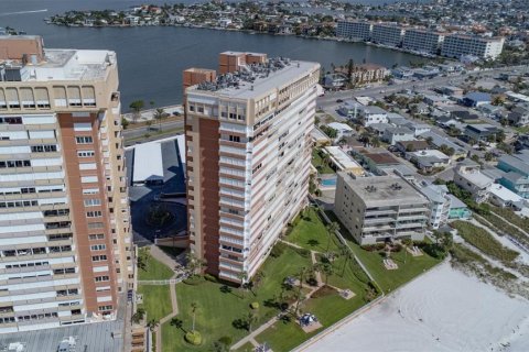 Copropriété à vendre à Redington Shores, Floride: 2 chambres, 108.23 m2 № 2360903 - photo 26