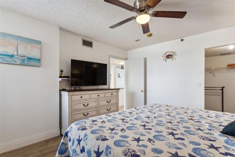 Copropriété à vendre à Redington Shores, Floride: 2 chambres, 108.23 m2 № 2360903 - photo 16