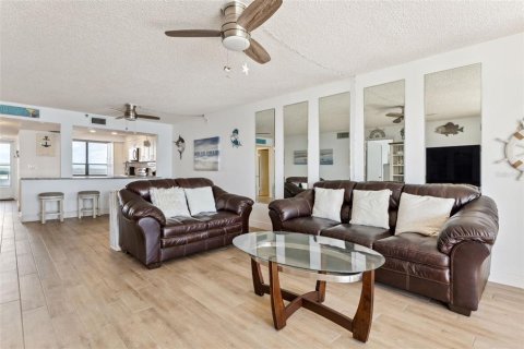 Copropriété à vendre à Redington Shores, Floride: 2 chambres, 108.23 m2 № 2360903 - photo 13
