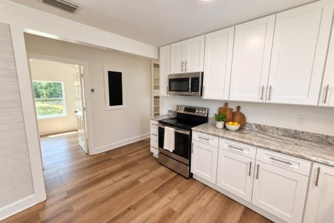 Villa ou maison à louer à Riverview, Floride: 3 chambres, 102.56 m2 № 2395786 - photo 7