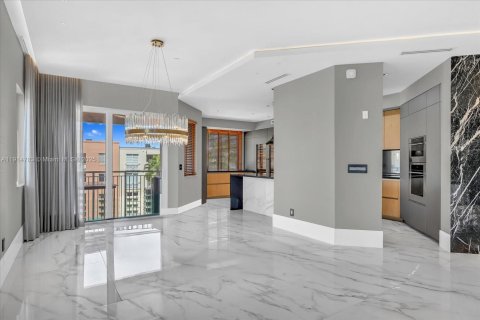 Condo in Miami Beach, Florida, 4 bedrooms  № 1970219 - photo 6