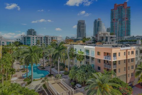 Condo in Miami Beach, Florida, 4 bedrooms  № 1970219 - photo 2