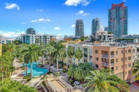 Condo in Miami Beach, Florida, 4 bedrooms  № 1970219 - photo 1