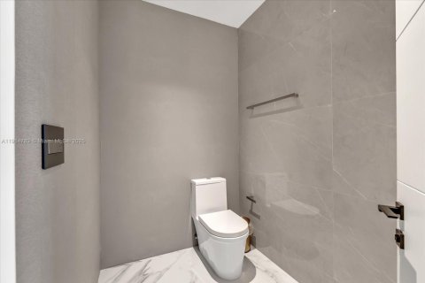 Condo in Miami Beach, Florida, 4 bedrooms  № 1970219 - photo 14