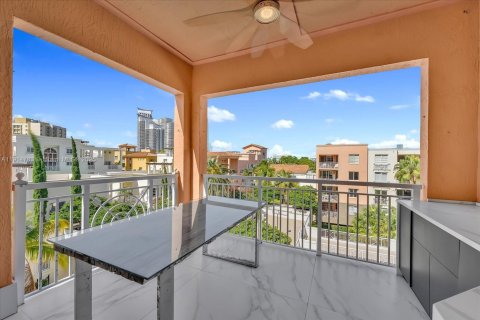 Condo in Miami Beach, Florida, 4 bedrooms  № 1970219 - photo 11