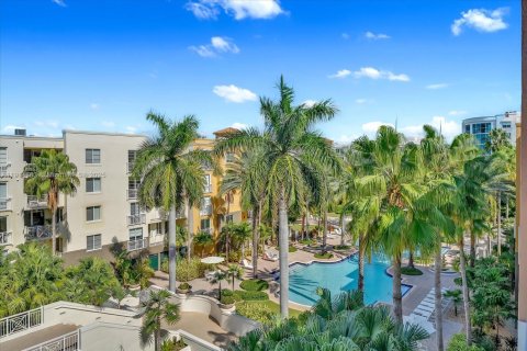 Condo in Miami Beach, Florida, 4 bedrooms  № 1970219 - photo 13