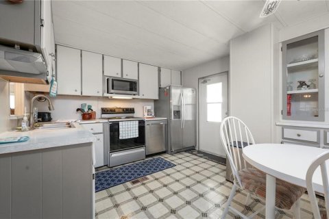 Appartement à louer à Punta Gorda, Floride: 2 chambres, 98.29 m2 № 2133522 - photo 7