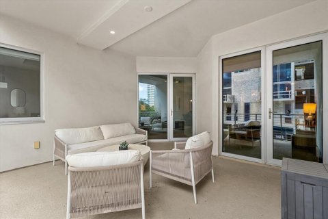 Condo in Sarasota, Florida, 2 bedrooms № 2238958 - photo 25