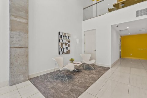 Condo in Sarasota, Florida, 2 bedrooms № 2238958 - photo 27