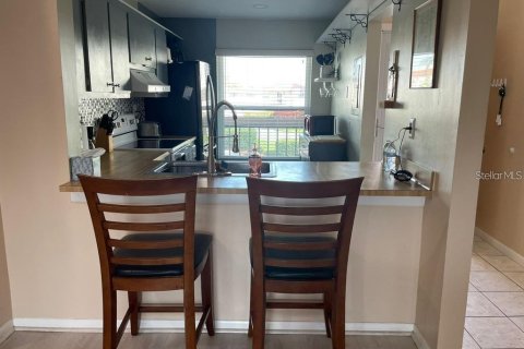 Condominio en venta en Saint Petersburg, Florida, 2 dormitorios, 82.68 m2 № 2306815 - foto 9
