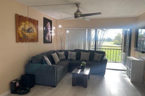 Condominio en venta en Saint Petersburg, Florida, 2 dormitorios, 82.68 m2 № 2306815 - foto 12