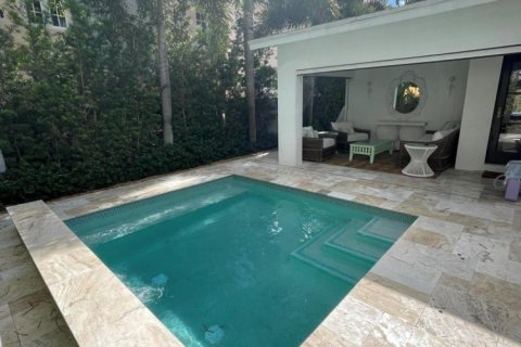 Villa ou maison à louer à West Palm Beach, Floride: 3 chambres, 144.09 m2 № 1182100 - photo 1