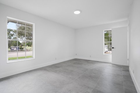 Condo in Lake Worth, Florida, 2 bedrooms  № 2188591 - photo 21