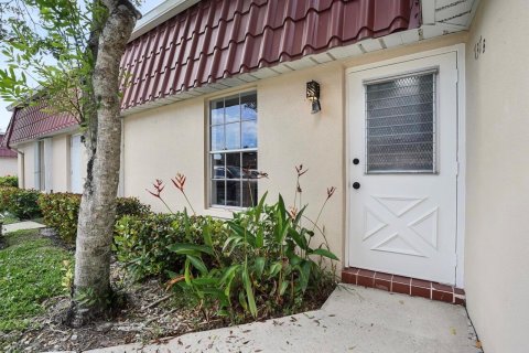 Condo in Lake Worth, Florida, 2 bedrooms  № 2188591 - photo 22
