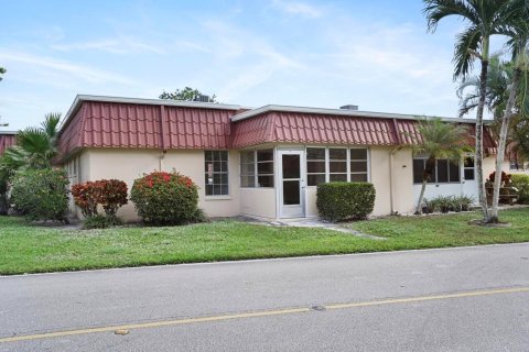 Condo in Lake Worth, Florida, 2 bedrooms  № 2188591 - photo 23
